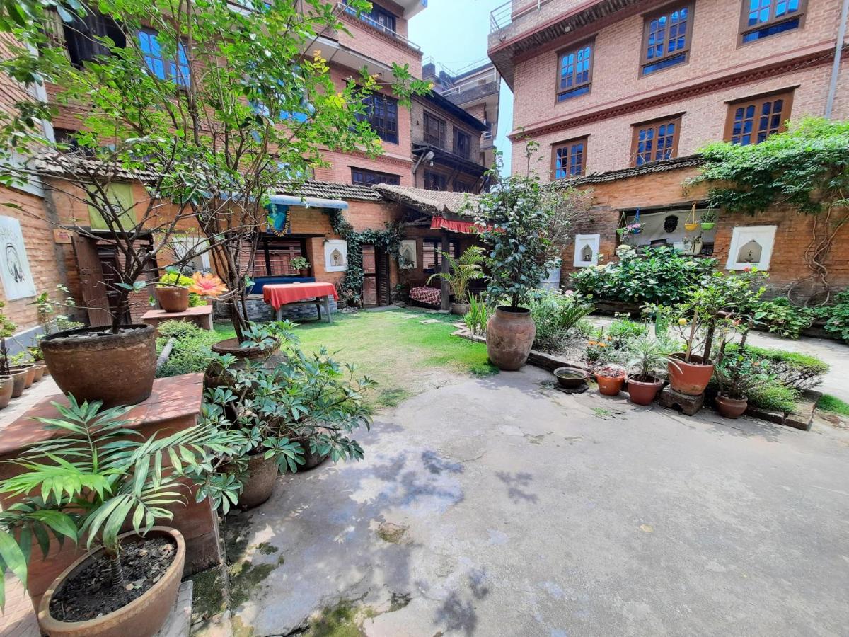 Pradhan House - Home Stay With Garden Bhaktapur Exterior photo