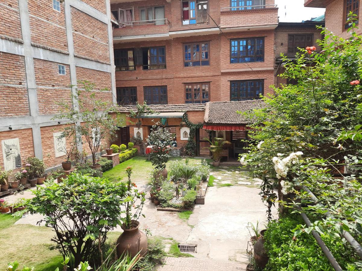 Pradhan House - Home Stay With Garden Bhaktapur Exterior photo