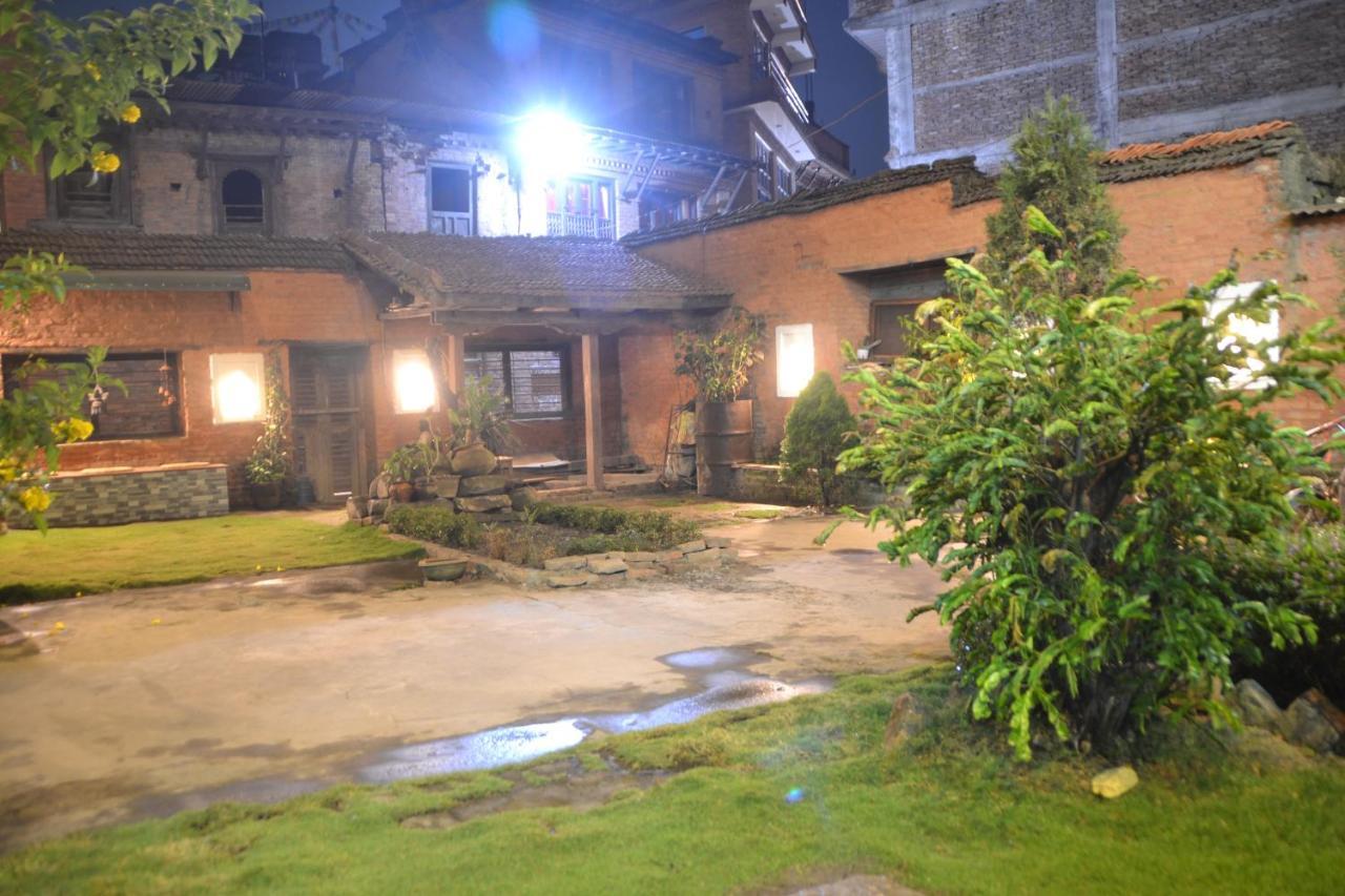 Pradhan House - Home Stay With Garden Bhaktapur Exterior photo