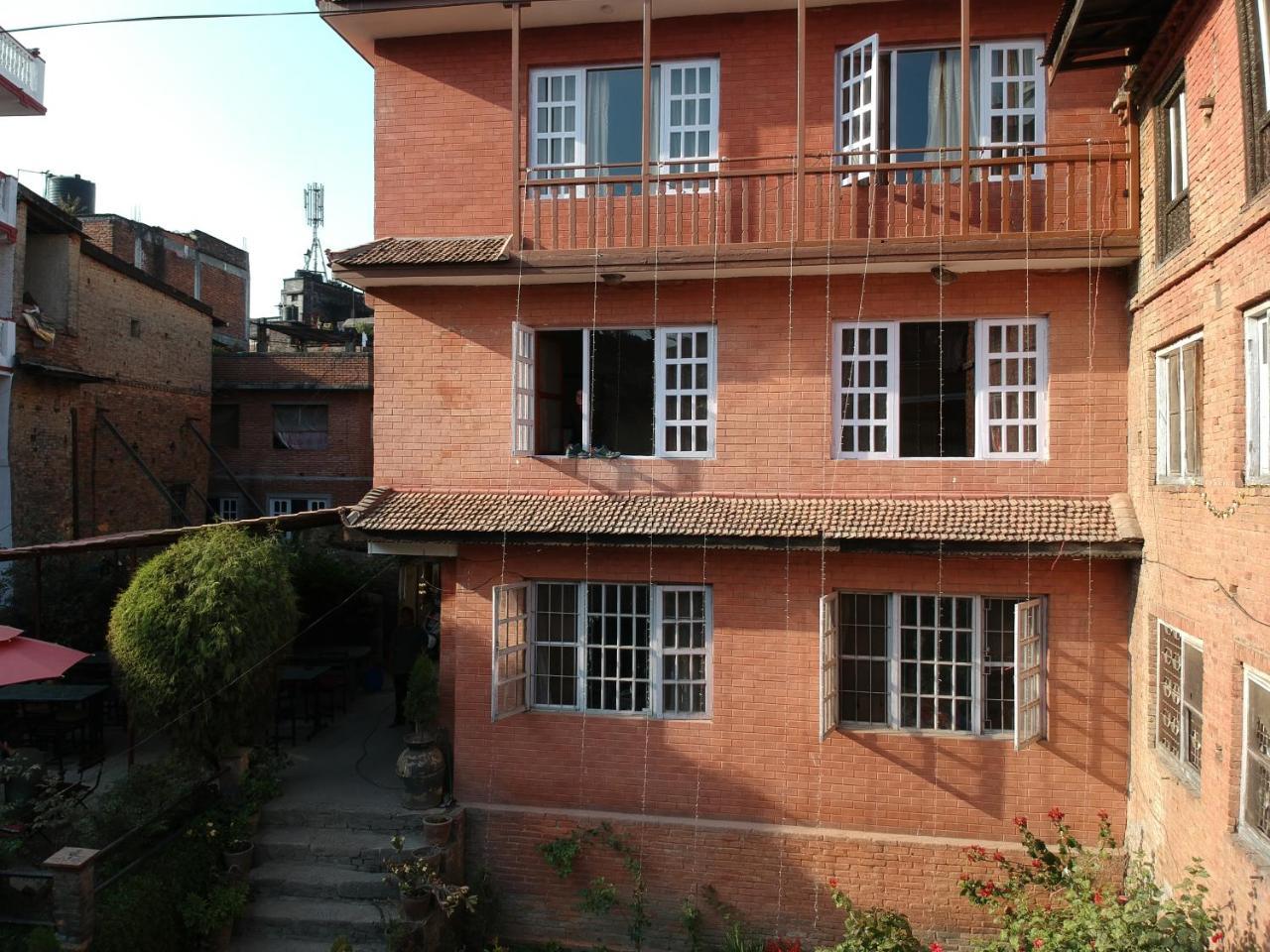 Pradhan House - Home Stay With Garden Bhaktapur Exterior photo